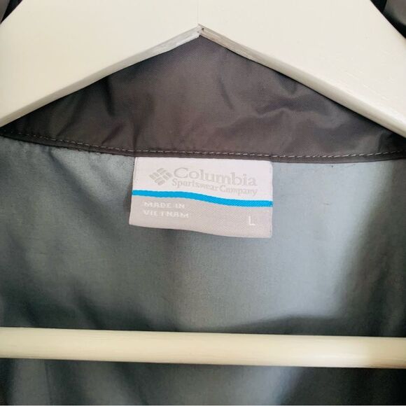 Columbia Men’s Two-Tone Black/Tan Hooded Glennaker Lake Rain Jacket | Size: L - Picture 11 of 12